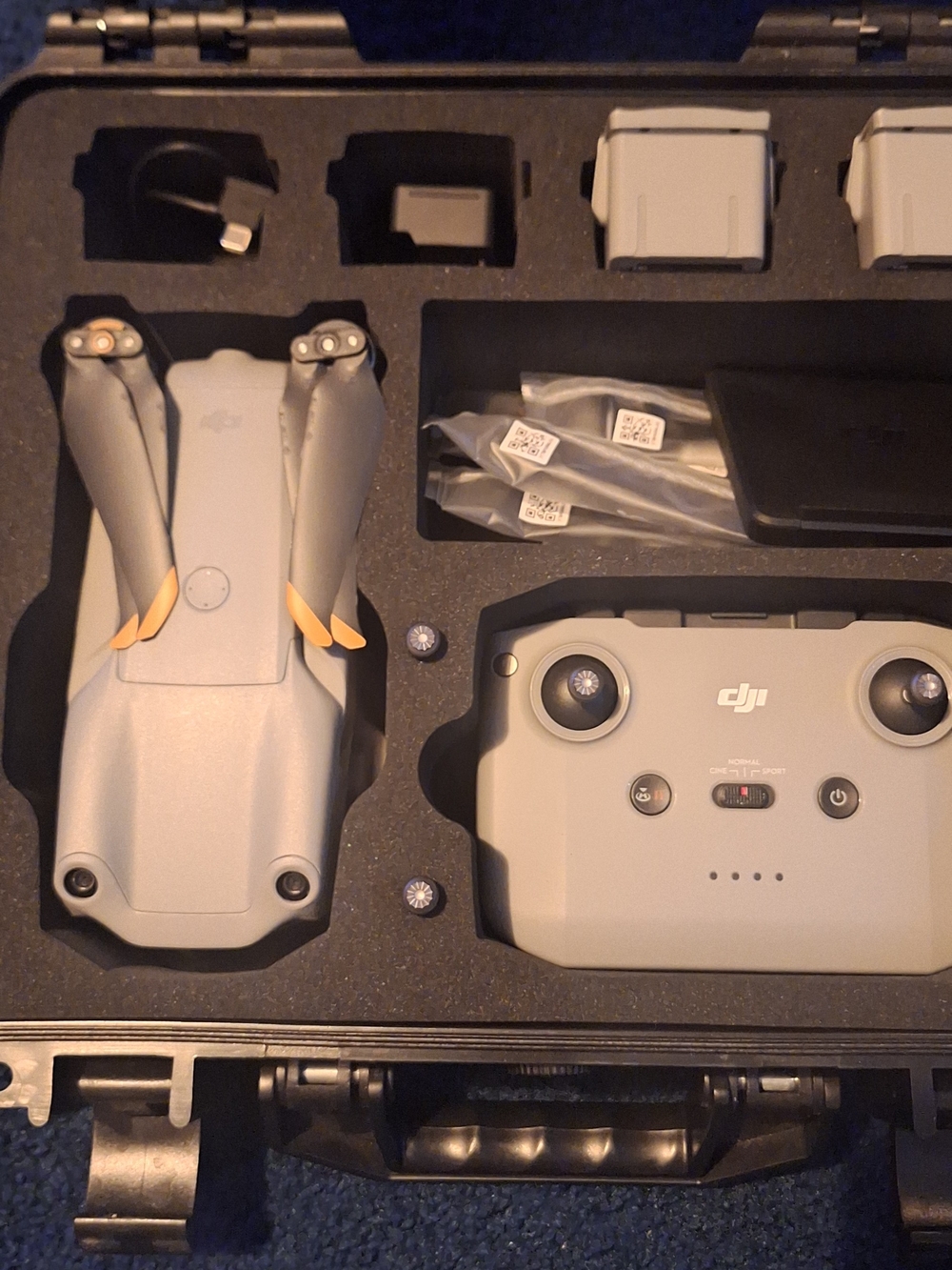 DJI Mini 3 Foldable Drone with Remote Controller - Light Gray and Yellow Accents